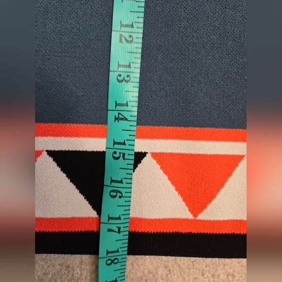 Rachel Roy Blue and Orange Geometric Vest. Size XL - Picture 8 of 8